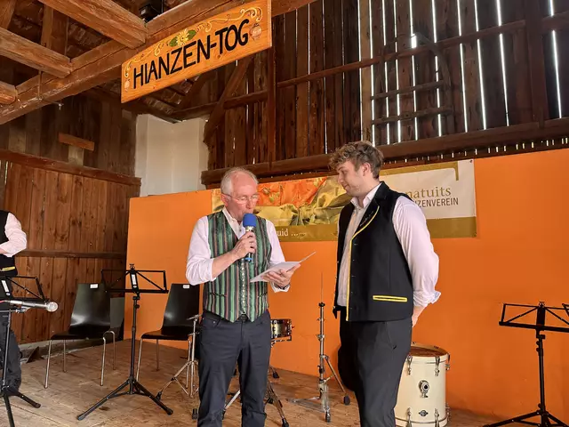 Dietmar Sagmeister, der neue Präsident des Hianzenvereins, mit Sebastian Moritz, dem Leiter von Moritz und Co | Foto: Lisa Stöckl 