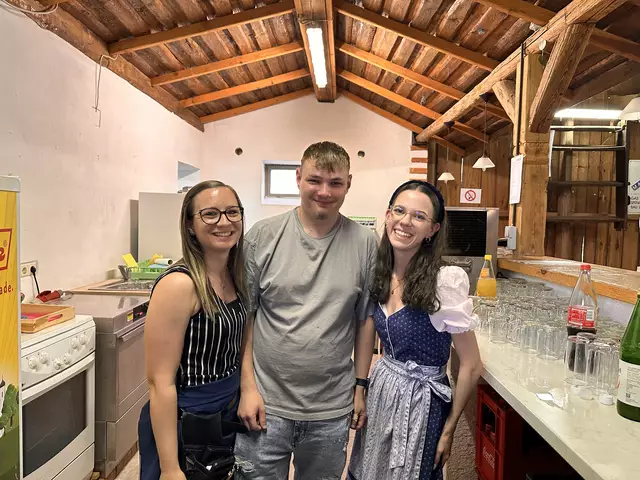 Sabine Dohn, Thomas Bradl und Dora Frey  | Foto: Lisa Stöckl 