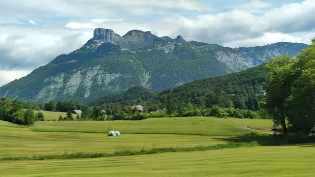 Schon von Weitem sieht man den Bergkamm vom Loser... | Foto: I.Wozonig 