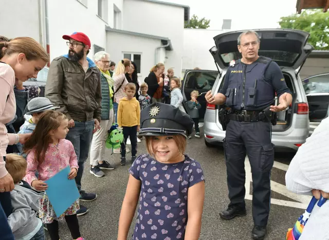 Ferienspiel Baden 2022: Unter dem Motto „Wir besuchen die Stadtpolizei“ gingen die kleinen Sheriffs auf Verbrecherjagd. | Foto: 2020psb/sap