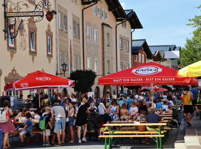 Die Gollinger verstehen zu feiern: Das Sommerfest Golling 2025 startet um 27. Juni um 15:00 Uhr. | Foto: Maria Tiefenbacher-Schöndorfer, 2024