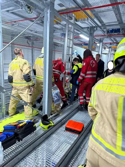 Trotz der komplexen Umstände konnte die Rettung rasch und professionell durchgeführt werden. | Foto: FF Großebersdorf