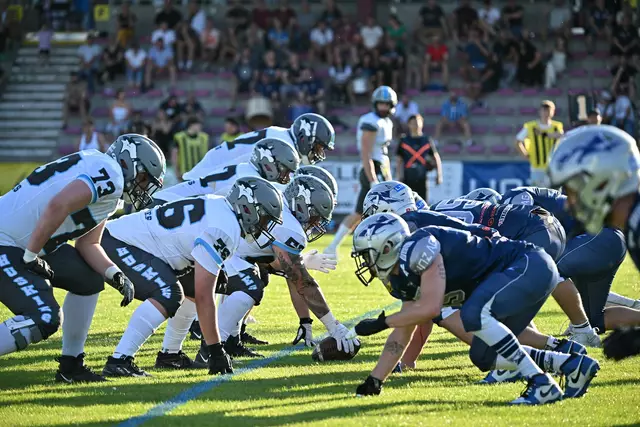 Auch beim Rückspiel zeigen die Welser Huskies den Steelsharks in Traun, wer das größere Football-Raubtier ist. | Foto: Huskies Wels/Straub