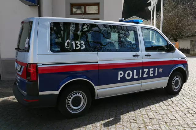 Der Alkotest ergab eine schwere Alkoholisierung des 47-jährigen Mannes (Symbolfoto) | Foto: stock.adobe.com/at/ZIHE