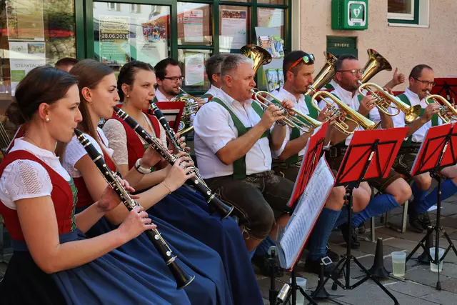 Die Volkskultur hat einen fixen Platz im Gollinger Sommerfestprogramm | Foto: Maria Tiefenbacher-Schöndorfer, 2024