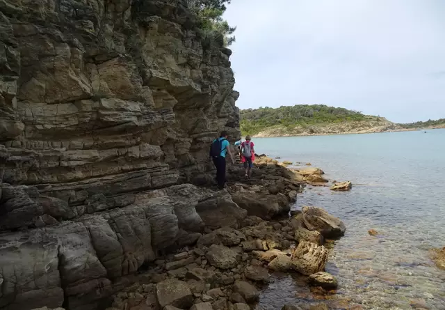 Wanderung am Meer entlang