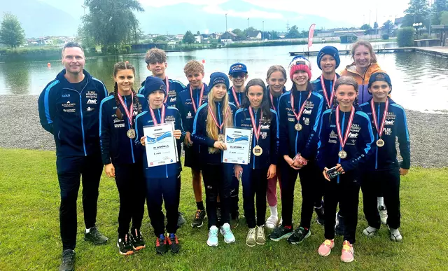 Schülerinnen und Schüler mit Sportkoordinator Christoph Schöffauer und KV Laura Brugger. | Foto: Sport-MS Kitzbühel