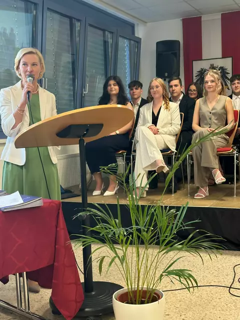 Direktorin Sonja Hasler | Foto: HAK OP