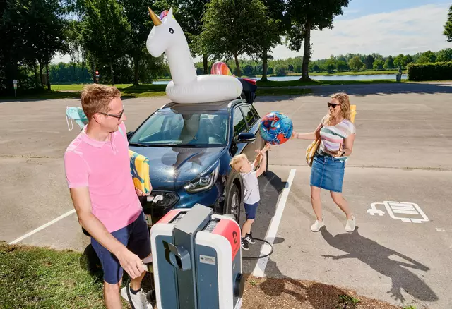 In Litzlberg und Mondsee stehen E-Auto-Fahrern nun jeweils acht Ladepunkte zur Verfügung. | Foto: Energie AG/Mathias Lauringer