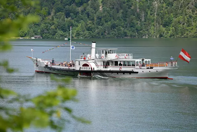 Heiraten auf dem historischen Raddampfer Gisela am Traunsee. | Foto: Wolfgang Spitzbart
