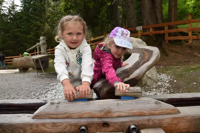 Begeistert waren auch Magdalena und Emma | Foto: Kainz