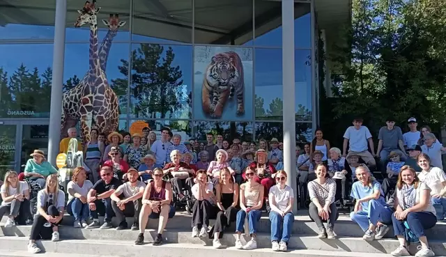 Für die Schülerinnen und Schüler bot sich die Gelegenheit, Verantwortung zu übernehmen und die BAPH-Bewohnerinnen und -Bewohner konnten die Nähe zur Natur und die Tierbegegnungen genießen. | Foto: BAPH-GR