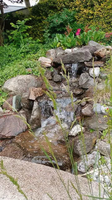 Der Wasserfall sorgt für angenehme Atmosphäre | Foto: Privat