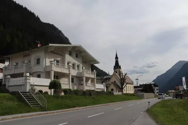 In Mathon entsteht eine neue Aufbahrungshalle, ein Dorfplatz und neue Wohnungen. | Foto: Seelos