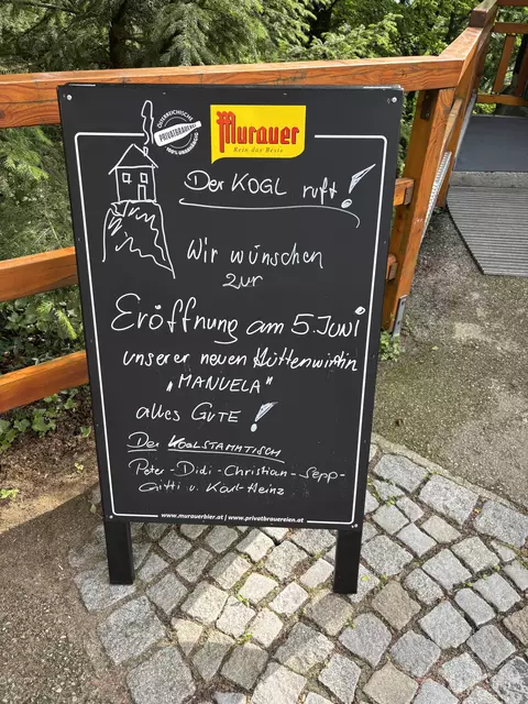 Die neue Wirtin wurde willkommen geheißen. | Foto: MeinBezirk Perg/Köck