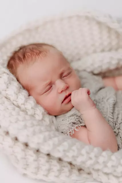 Name: Antonia
Geburtsdatum: 04.05.2025
Gewicht: 3186 g
Größe: 50 cm
Geschwister: Valentin
Eltern: Verena und Michael Bauer aus Wagna | Foto: Photography.tko