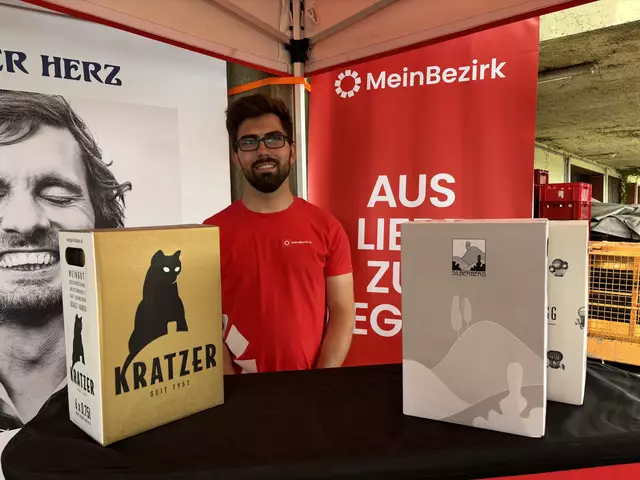 Marco Zinterl von der Agentur Neues Land war gemeinsam mit Chrissy Kolar in Silberberg vor Ort um die Weine entgegenzunehmen.