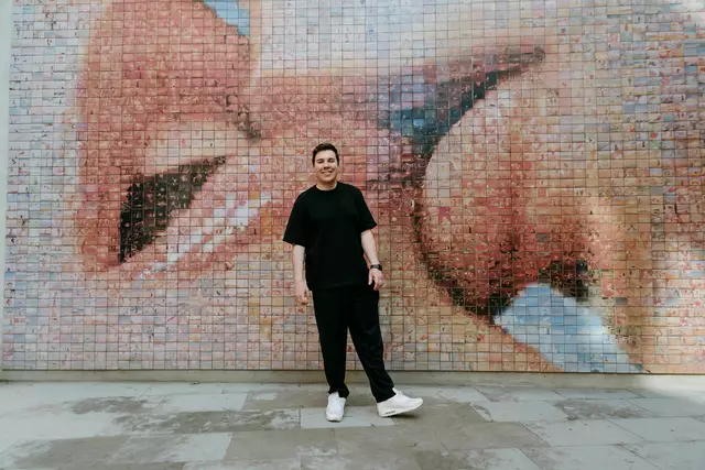 Der Radiomoderator Theo Kämmerer aus Elixhausen (25) kämpft für das „Brickerl". | Foto: Theo Kämmerer