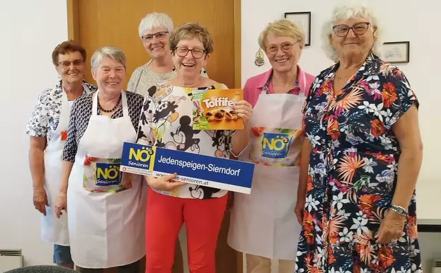 Juttas Geburtstag ! Alle gratulierten ganz herzlich .
 | Foto: Hofstetter Gertrude