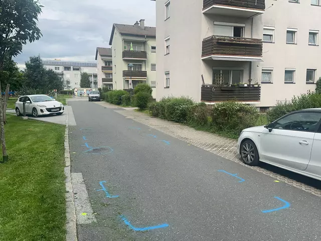 Schwerer Verkehrsunfall in Wörgl. Ein LKW-Fahrer über sah zwei Schulkinder. Eines wurde dabei schwer verletzt. | Foto: ZOOM.Tirol