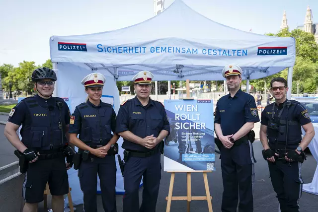 Die Wiener Polizei hat eine neue Kampagne für mehr Sicherheit im Umgang mit E-Scootern und -Rollern ins Leben gerufen: "Wien rollt sicher". | Foto: LPD Wien