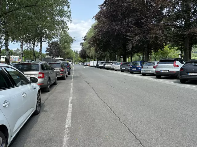 Am Minimundus-Parkplatz findet sich schon vormittags kaum mehr eine freie Lücke. | Foto: MeinBezirk.at