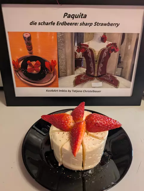 Kunst-Café in Hundertwasserhaus- Neuübernahme-Paquita-die scharfe erdbeere- culinary storytelling  | Foto: Tatjana Christelbauer