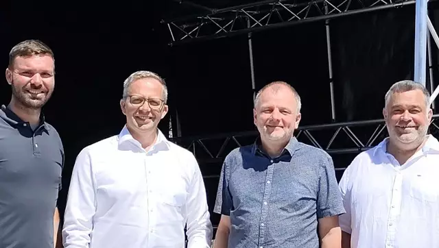 Die vier Bürgermeister der Gemeinden der Region Untere Feldaist: (v.l.) David Bergsmann (Hagenberg), Fritz Robeischl (Pregarten), Johannes Matzinger (Unterweitersdorf) und Dietmar Stegfellner (Wartberg). | Foto: RUF