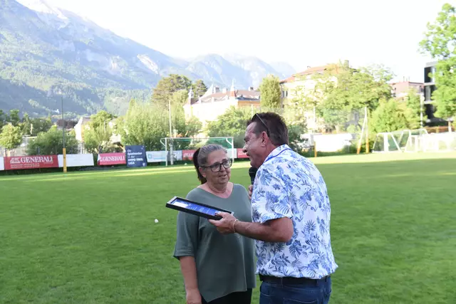 Ehrung für Sabine Müller | Foto: zeitungsfoto.at