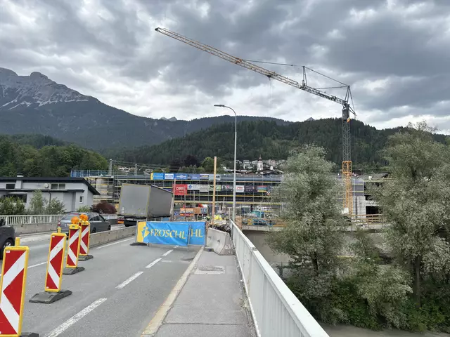 Die Umbauarbeiten laufen seit Herbst 2023 und sollen im April 2026 abgeschlossen werden.  | Foto: Martina Obertimpfler 