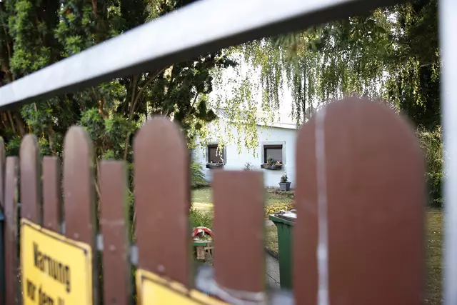 Ein massiv vorbestrafter 52-Jähriger wurde am Donnerstag nach einem Mord an einer 91-Jährigen im 21. Bezirk zu einer lebenslangen Haftstrafe verurteilt. | Foto: TOBIAS STEINMAURER / APA / picturedesk.com 