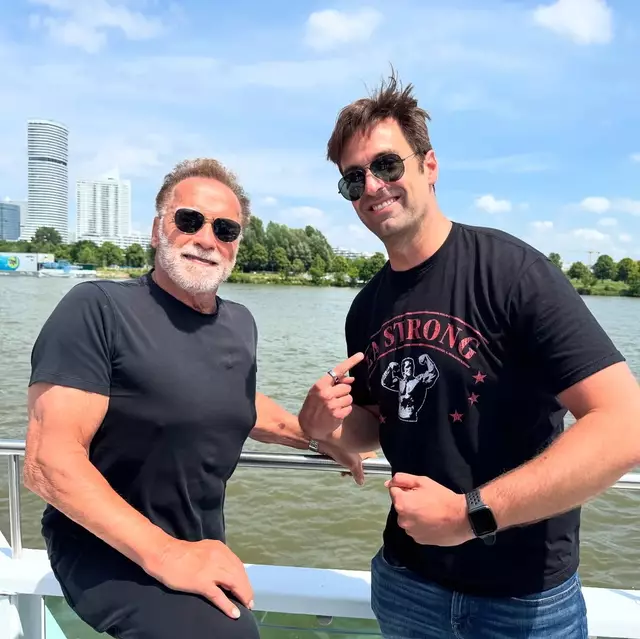 Die Bootstour als Dankeschön für Schwarzeneggers Organisation, die in Österreich aktiv ist. | Foto: Elex Michaelson