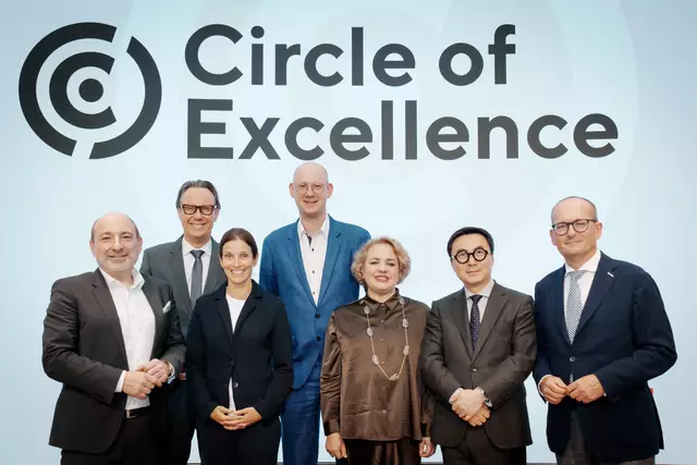 Impulse für den Bildungsstandort Oberösterreich – getragen von Wissenschaft, Politik und Wirtschaft. Von links nach rechts: Michael Shamiyeh (UNESCO Chair), Joachim Haindl-Grutsch (Geschäftsführer Industriellenvereinigung Oberösterreich), Landtagsabgeordnete Elisabeth Manhal (Land OÖ), Stadtrat Thomas Gegenhuber (SPÖ), Mariana Amatullo (National Dean at School of Architecture, Art and Design, Tecnológico de Monterrey), Lou Yongqi (President at Shanghai University of Engineering Science), Direktor Gerald Silberhumer (WKOÖ). | Foto: Center for Future Design/Erich Goldmann 