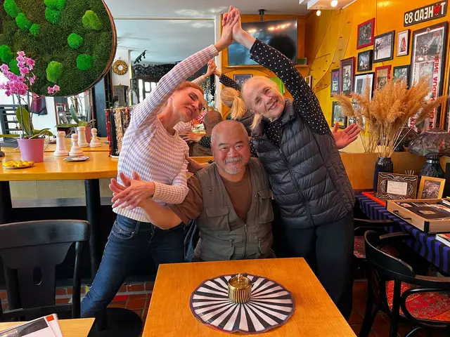 Kunst-Café im Hundertwasserhaus-Tatjana Christlebauer, Gloria McLean &amp; Ken Kiratsuka | Foto: tatjana Christelbauer