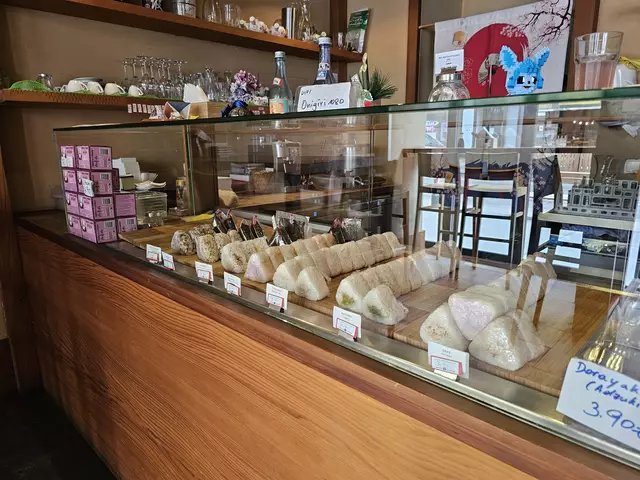 Onigiri gibt es in vielen verschiedenen Variationen. | Foto: Tamara Winterthaler
