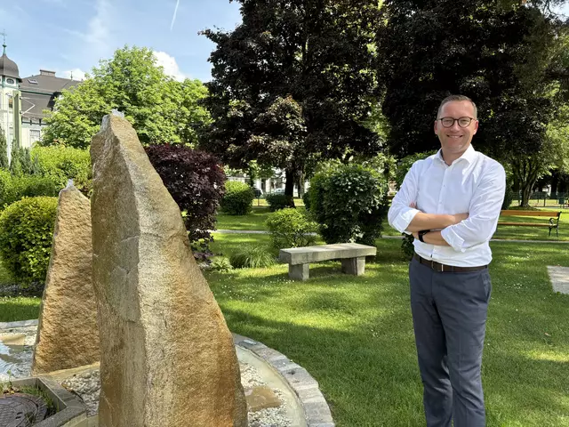 Der Bürgermeister von Oberndorf bei Salzburg, Georg Djundja. | Foto: Emanuel Hasenauer