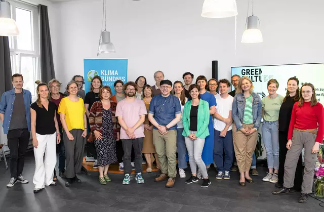 Beim Treffen im OKH Vöcklabruck tauschten sich die Teilnehmer:innen über nachhaltige Initiativen aus. | Foto: Elke Holzmann