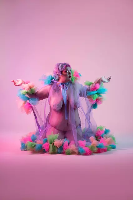 In einer Pride Edition zelebriert das "Gi" die Offenheit. Hier zu sehen: Pixie Baroque. | Foto: Nina Mahr