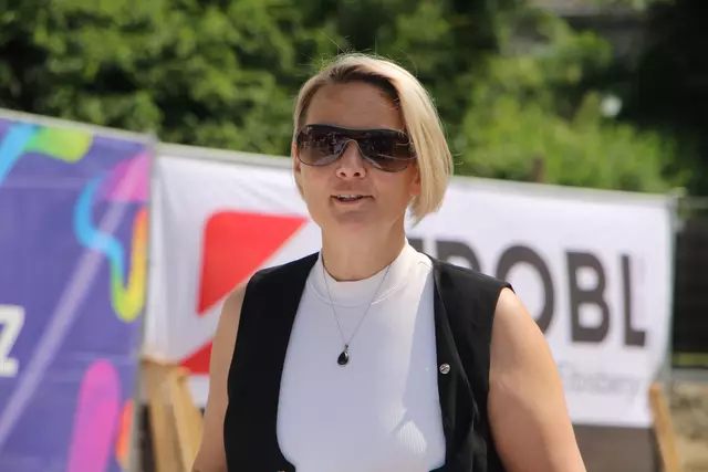 Bürgermeisterin Bettina Bauernhofer freut sich, dass für die Kinder neue Räumlichkeiten entstehen. | Foto: MeinBezirk/Hofmüller