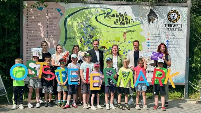 Die Kooeration zwischen der Regionalentwicklung und der GenussCard wurde in Herberstein vorgestellt. | Foto: REO