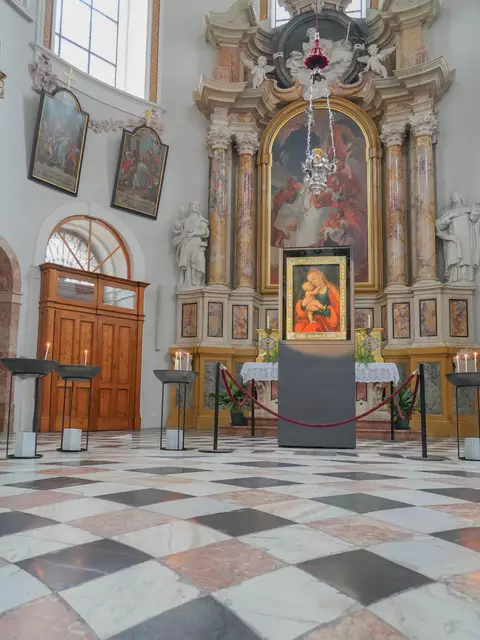 Das weltberühmte Mariahilf-Bild ist ab sofort im Innsbrucker Dom aus der Nähe zu sehen. | Foto: Cincell/dibk.at