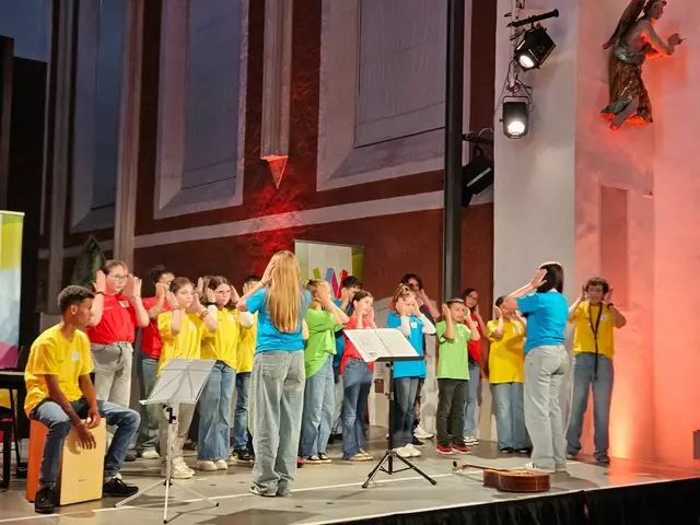 Der Schulchor der Mittelschule Braunau-Stadt konnte die Zuhörer begeistern. | Foto: Danzer-Winterstätter