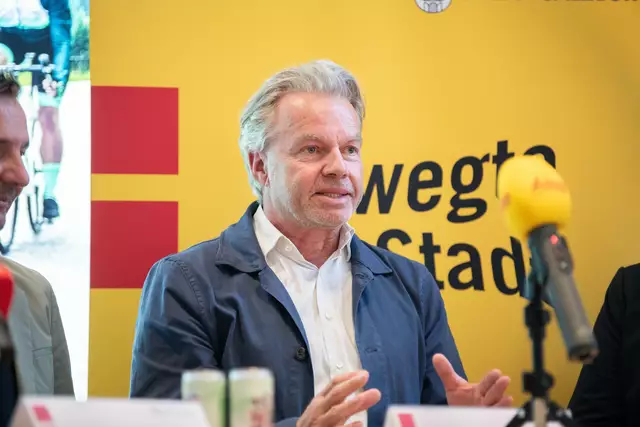 „Das wunderschöne Salzburg wird mit zwei Etappen heuer zum Hotspot der Tour of Austria, und darüber freuen wir uns sehr. Am zweiten von insgesamt fünf Tourtagen startet das Peloton in Bischofshofen, umrundet dann den Pongau, und kämpft im kultigen Schlussanstieg von St.Johann Alpendorf um den Tagessieg", so Tour-Direktor Thomas Pupp. | Foto: Stadt Salzburg / Rocio Escabosa