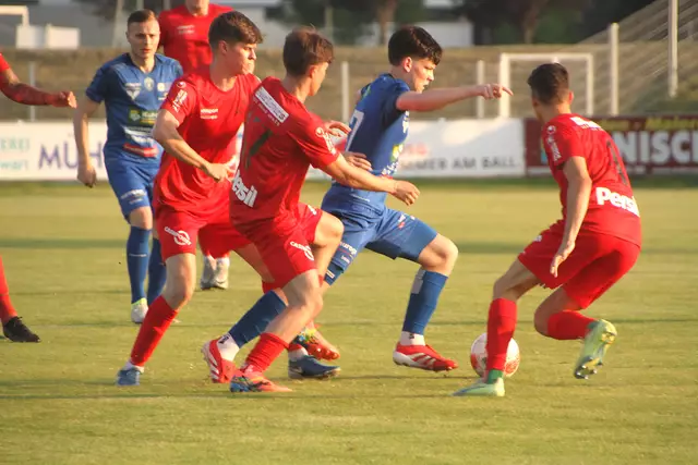 Mit 3:1 war die Wiener Viktoria in Oberwart gut bedient, denn einige vergebene "Hochkaräter" und ein Stangenschuß im Finish hätte auch in einem Debakel für die Polster-Elf enden können. 