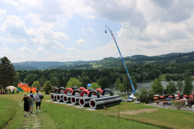 Der Kran von Rupert Hirner am Pibersteiner See war 65 Meter hoch. | Foto: Lederer