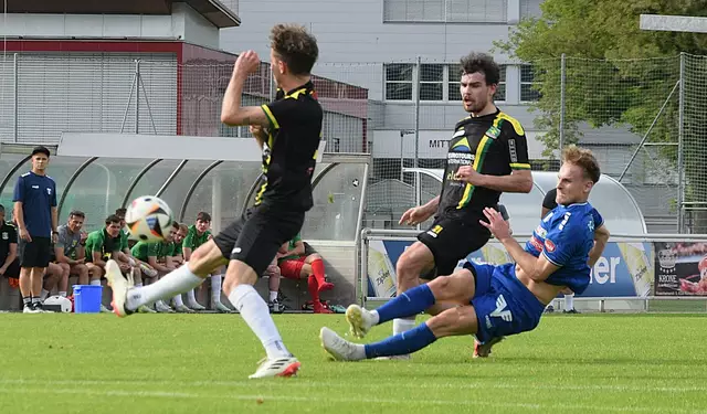 Schon bei der Niederlage gegen Kitzbühel stellte sich für Kufstein die Frage - ausgerutscht, oder hingefallen? | Foto: Schwaighofer