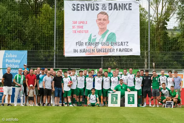 Viele Weggefährten kamen zum Abschied von "El Capitano" Manuel Hinterreiter