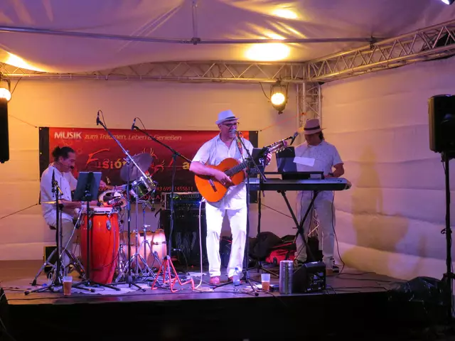 Zahlreiche Bands auf der Hauptstraße sorgten für Stimmung. 