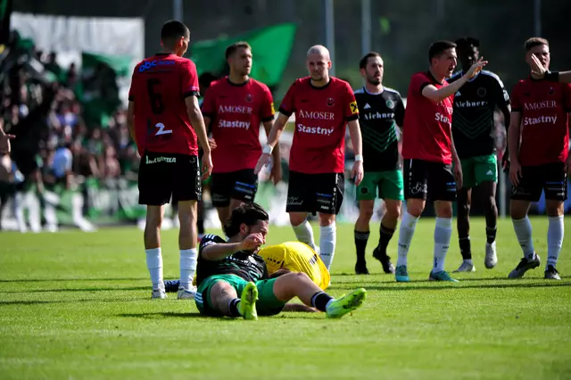Die Schlüsselszene der esten Halbzeit: Okan Ylmaz (vorne am Boden) musste nach diesem Zusammenprall mit dem Reichenauer Keeper vom Feld. | Foto: Hassl
