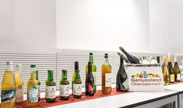 Die neue Leichtigkeit mit 30 Produkten von 14 Genussland-Partnerbetrieben genießen. | Foto: Land OÖ/Tina Gerstmair